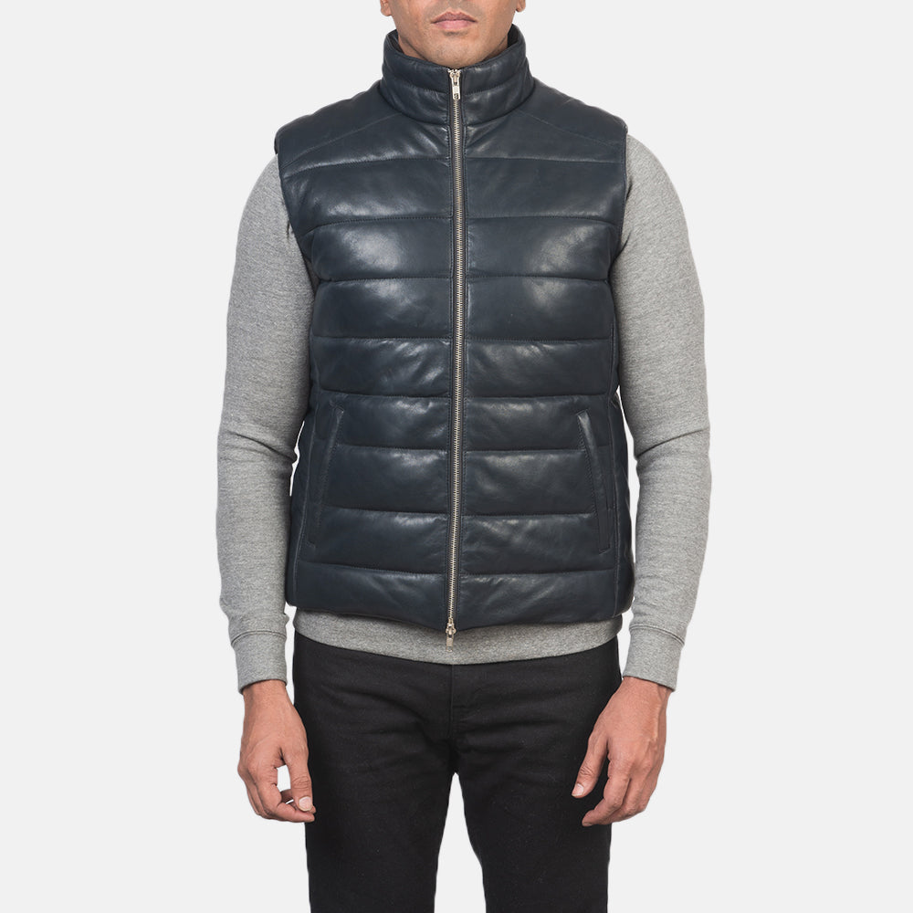 
클로즈업 상세 of Classic Collar & Zipper with Dual Puller Hardware on Reeves 블루 Leather 패딩 베스트 남성용