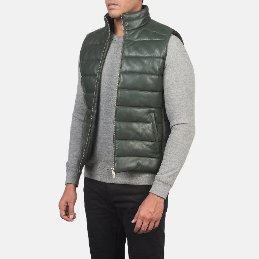 
Green Sheepskin leather Vest - 어깨 라인과 깔끔한 밑단이 돋보이는 뒷면 뷰