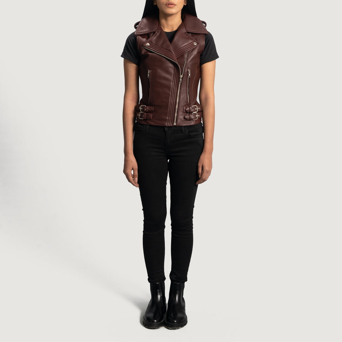 
클로즈업 상세 of Notch & Zipper Hardware on Rhonda 마룬 Leather Biker Vest 여성용