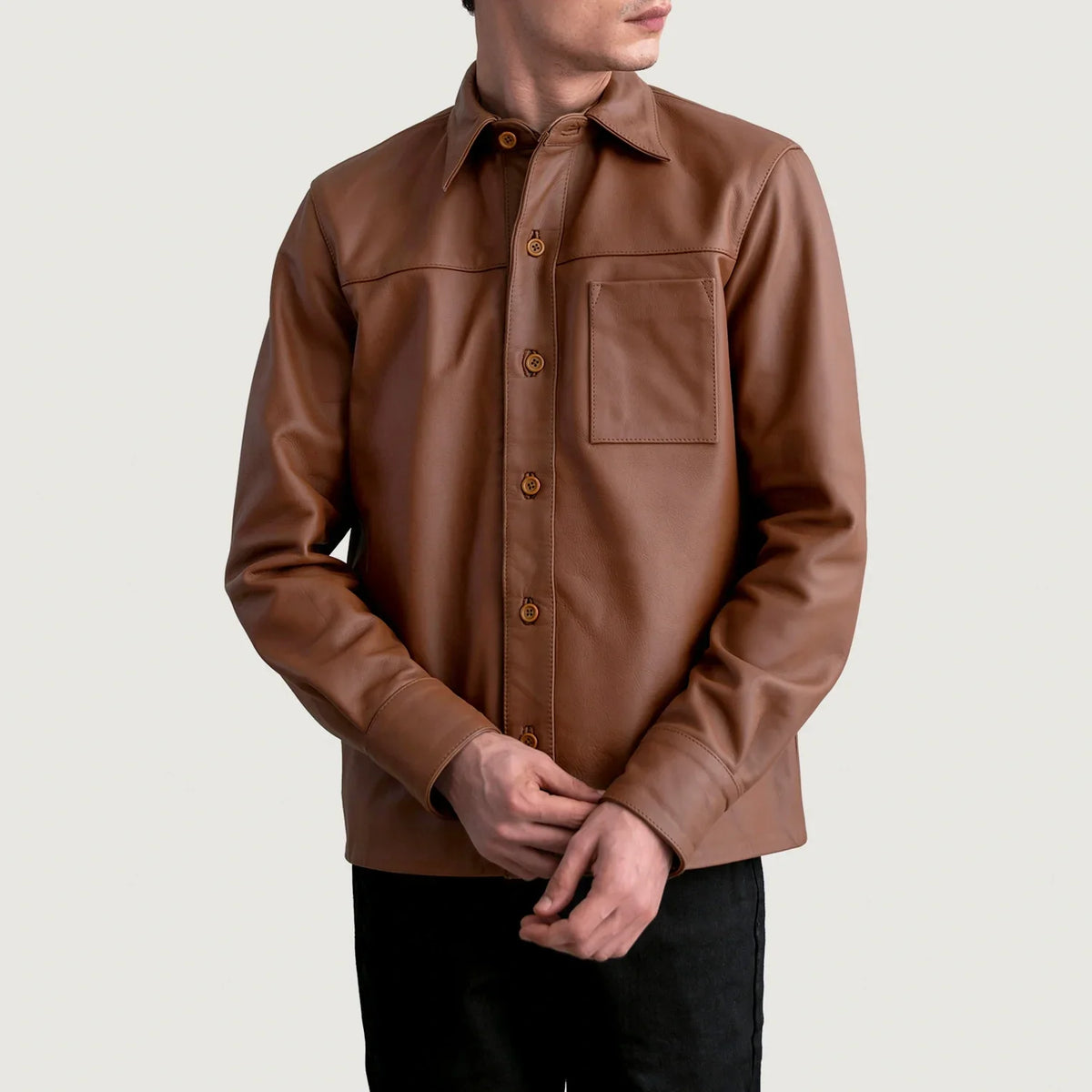 Scout Matte 브라운 Leather Shirt 남성용 - Lateral Side Profile View Showing Sleeve Cut &amp; Athletic Taper Fit