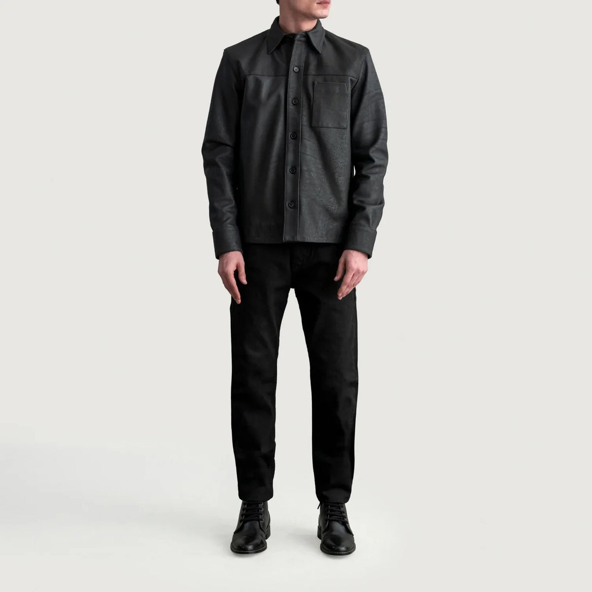
클로즈업 상세 of Shirt & Buttons Hardware on Scout Tumbled 블랙 Leather Shirt 남성용