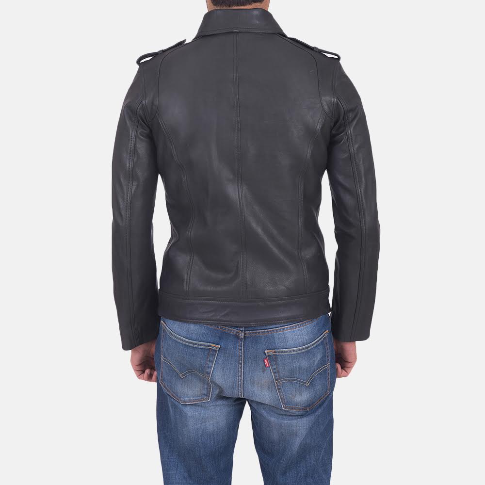 Sergeant 블랙 가죽 자켓 남성용 - Lateral Side Profile View Showing Sleeve Cut &amp; Athletic Taper Fit
