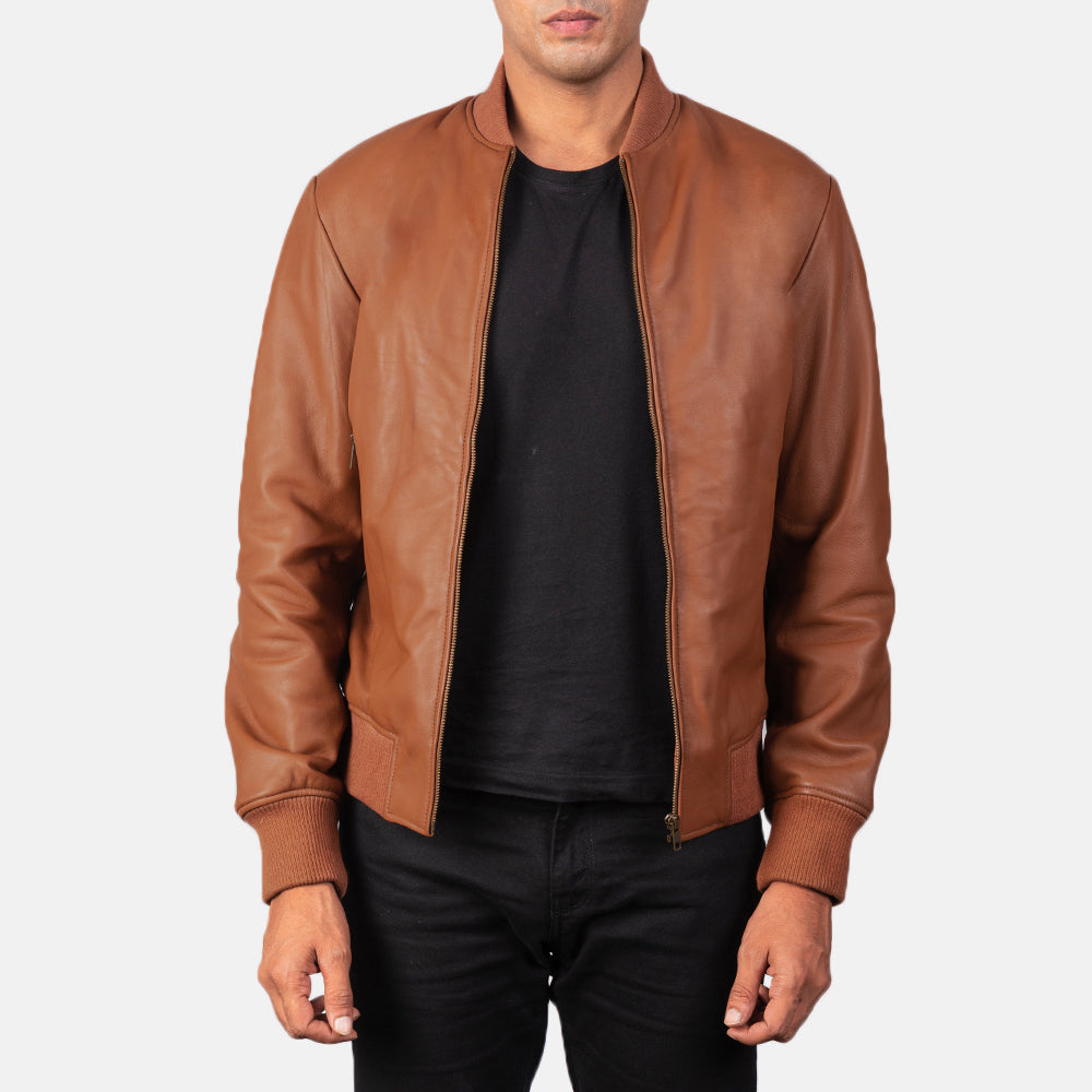 Men's Shane 브라운 가죽 봄버 자켓 남성용 in Brown Sheepskin Leather - Front Profile View &amp; Tailored Silhouette | Buy Online