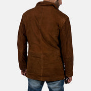 Close-Up Detail of High neck &amp; Zipper with Button Flap Hardware on Men's Sheriff 브라운 스웨이드 자켓 남성용
