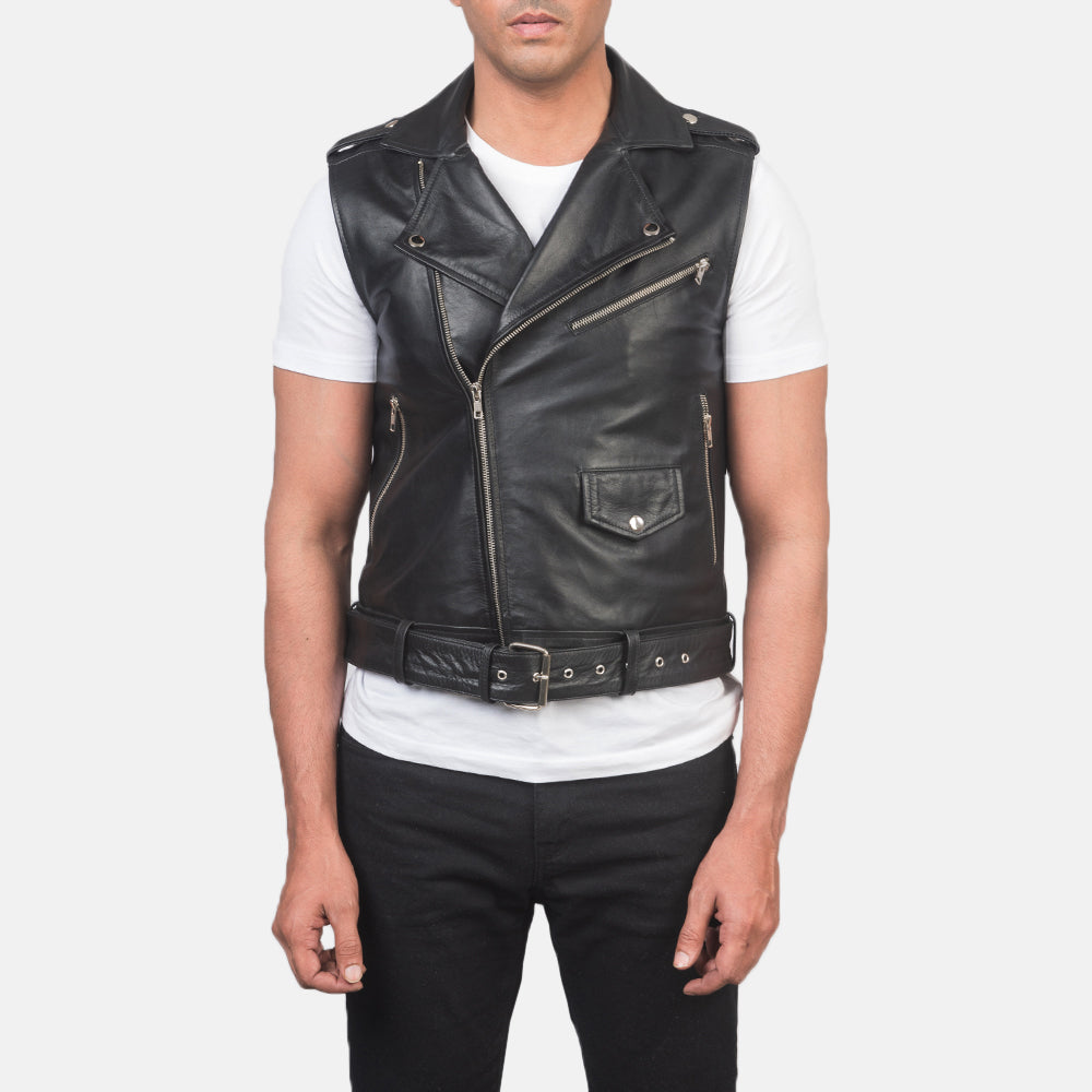 
클로즈업 상세 of Notch & Zipper Hardware on Sullivan 블랙 Leather Biker Vest 남성용