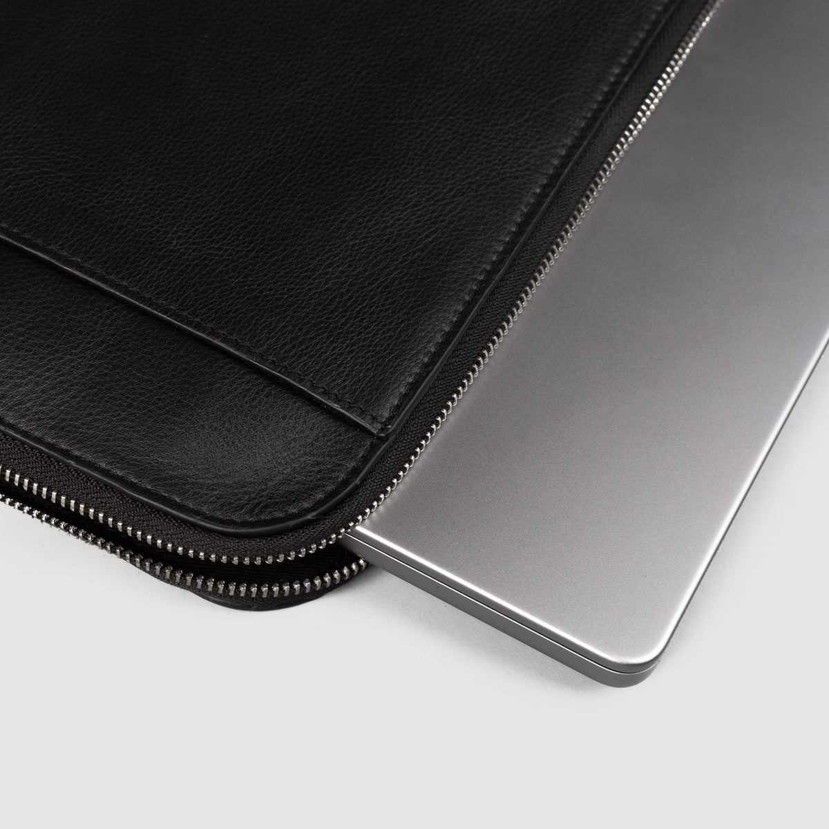 
The Baxter Leather Laptop Sleeve 여성용 여성용 – alternate product view 4