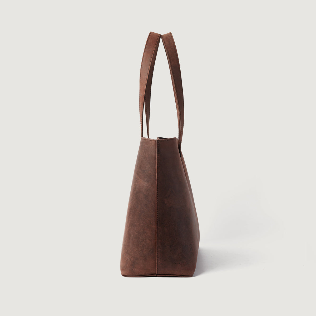 
내부 라이닝 뷰 Showing Dedicated Padded Laptop Sleeve & Multi-Compartment Organization