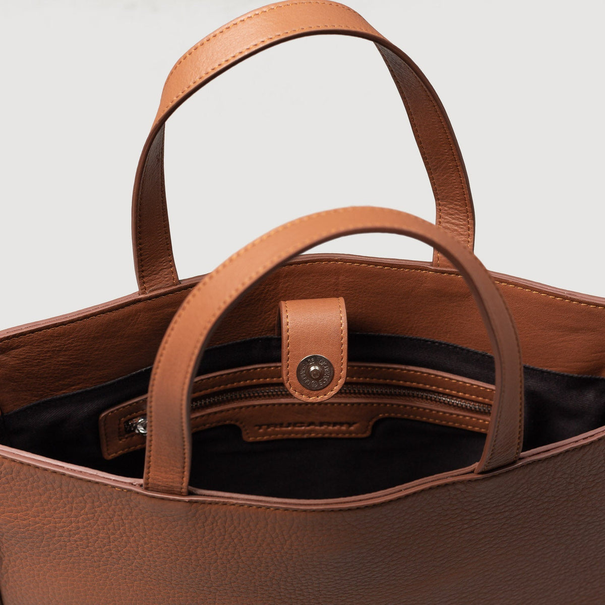 
The Poet 가죽 토트백 – alternate product view 8