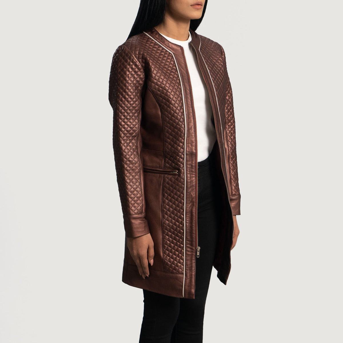 
Maroon Sheepskin leather Coat - 어깨 라인과 깔끔한 밑단이 돋보이는 뒷면 뷰