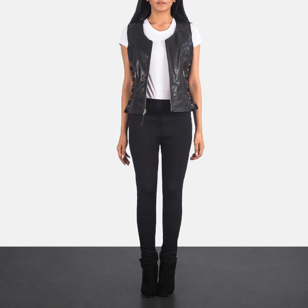 Women's Vanda 블랙 Leather Biker Vest 여성용 - Lateral Side Profile View Showing Sleeve Cut &amp; Athletic Taper Fit