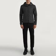 
Wesley 블랙 Hooded Windbreaker 가죽 자켓 남성용 - 입체 소매 커팅과 슬림 테이퍼드 핏을 보여주는 측면 뷰