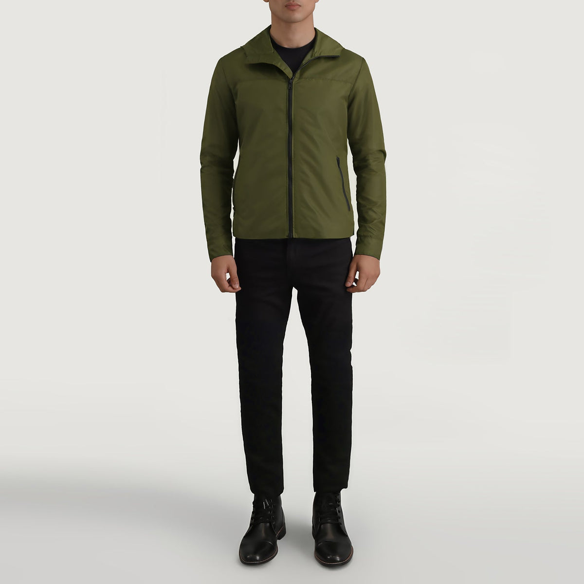 
Wesley 그린 Hooded Windbreaker 가죽 자켓 남성용 - 입체 소매 커팅과 슬림 테이퍼드 핏을 보여주는 측면 뷰