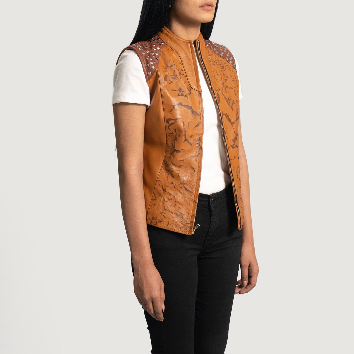 
Tan Brown Sheepskin Dip &Amp; Dye Leather Vest - 어깨 라인과 깔끔한 밑단이 돋보이는 뒷면 뷰