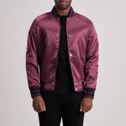 Xander Maroon Varsity 가죽 자켓 남성용 - Lateral Side Profile View Showing Sleeve Cut &amp; Athletic Taper Fit