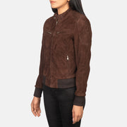 
Brown Goat Suede Bomber Jacket - 어깨 라인과 깔끔한 밑단이 돋보이는 뒷면 뷰